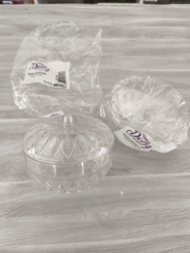 Dolly Mika Şekerlik için ayrıntıları göster Dolly Mika Şekerlik resmi