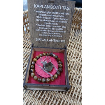 Kaplangözü Taşlı Bileklik & Kolye Set Özel Ahşap Kutuda için ayrıntıları göster Kaplangözü Taşlı Bileklik & Kolye Set Özel Ahşap Kutuda resmi